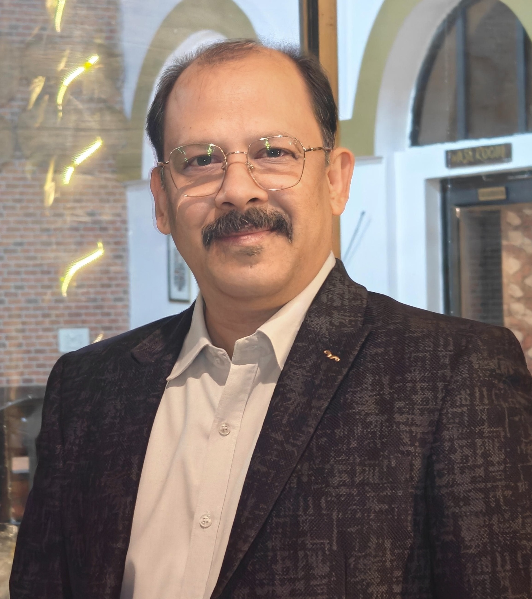 Coach Kamleshwar — LIC Advisor Mentor with AI Power